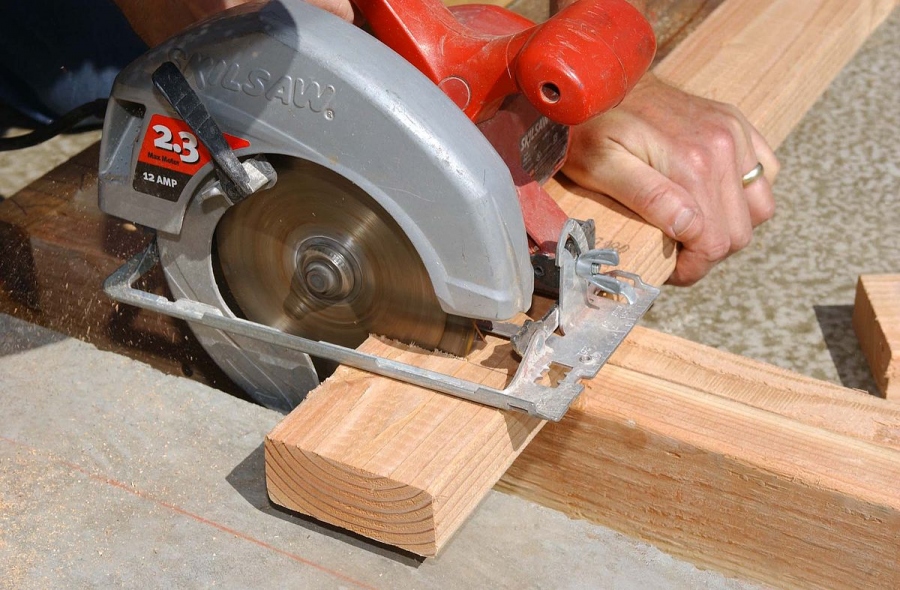 Circular Saw Tips  How To Use a Circular Saw